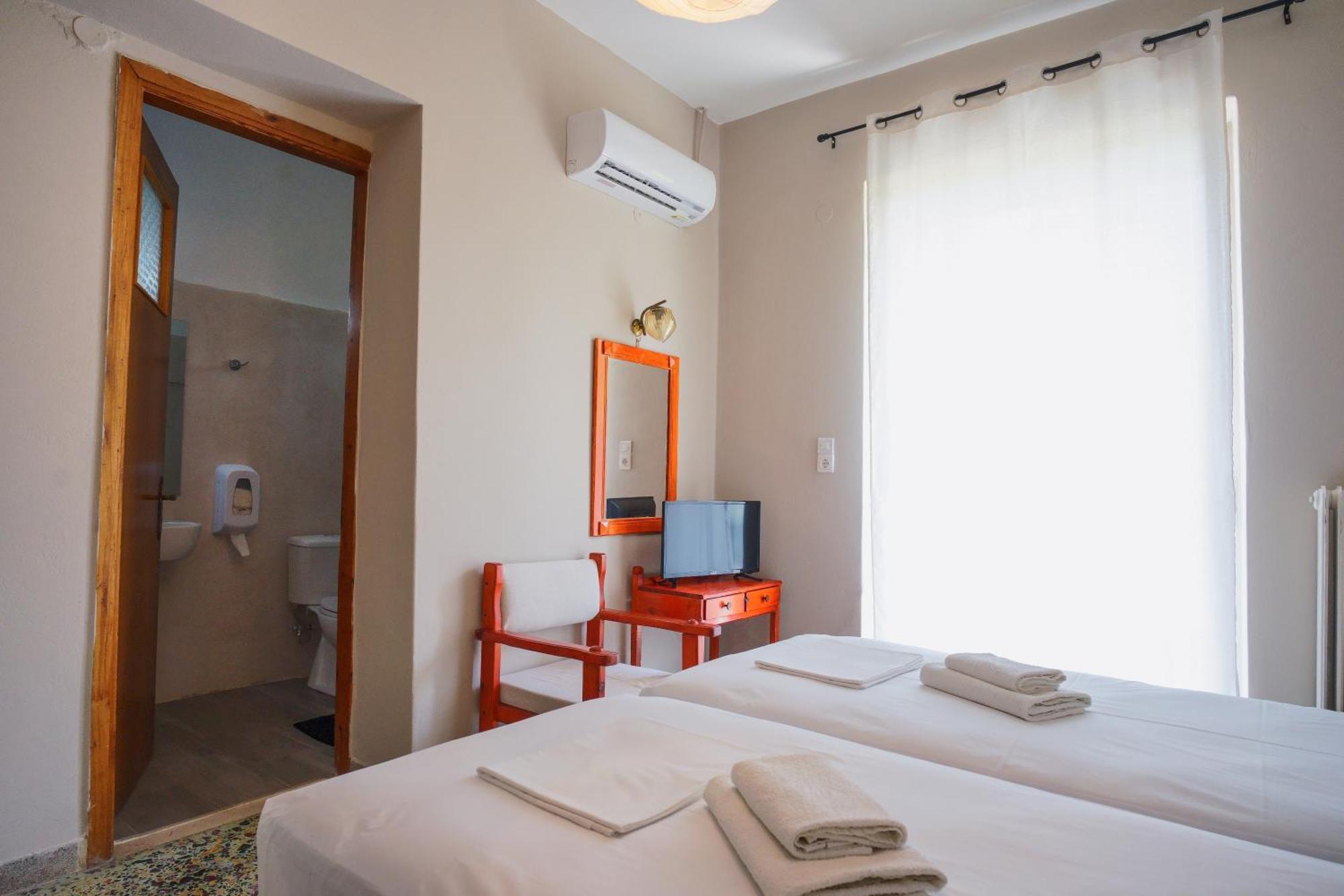 Hotel Korfos - Ξενοδοχείο Κόρφος Renovated מראה חיצוני תמונה