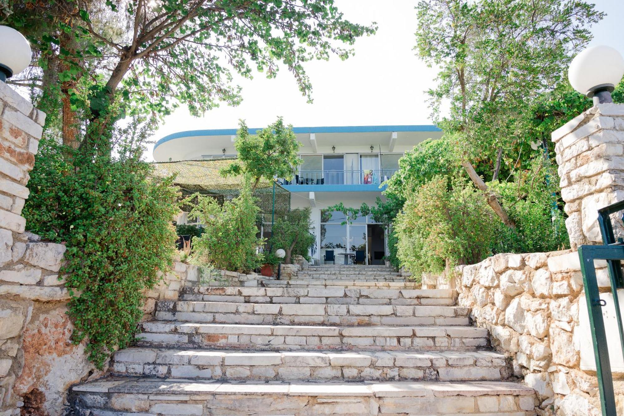 Hotel Korfos - Ξενοδοχείο Κόρφος Renovated מראה חיצוני תמונה